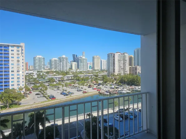 500 Bayview Dr APT 817, Sunny Isles Beach, FL 33160