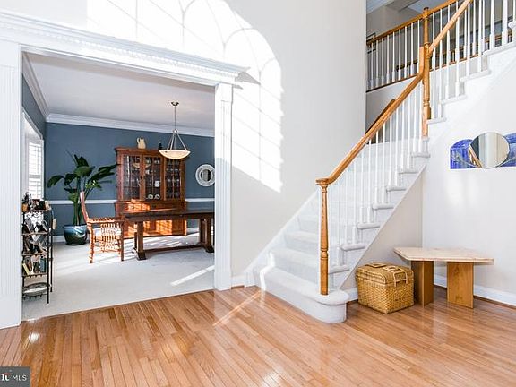 3rd image of 602 Kazio Ct