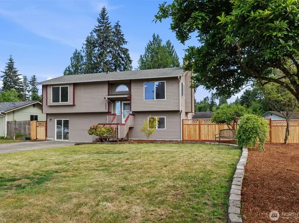 2233 NW Clinton Avenue, Poulsbo, WA 98370