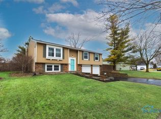 2322 Valley Stream Blvd, Maumee, OH 43537