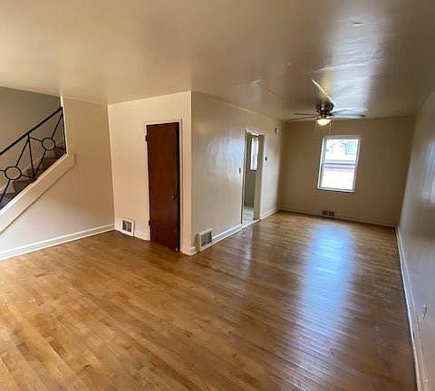 2nd image of 3820 Mahoning Ave #8