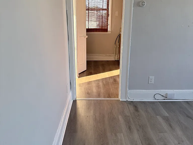 425-427 3rd Ave #A — Photo 6