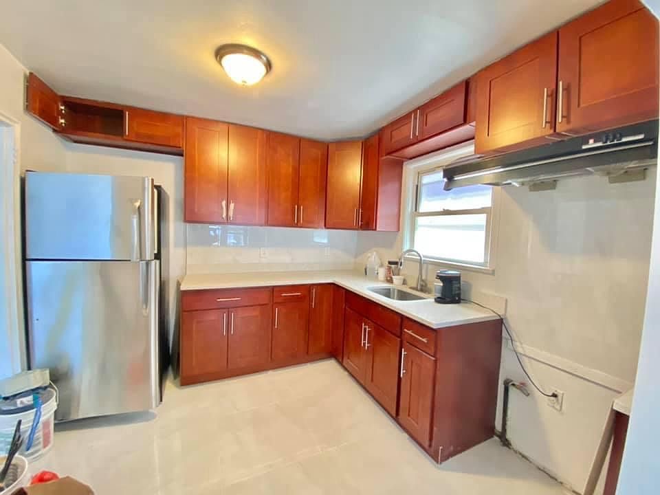 1st image of 4317 165th St #1