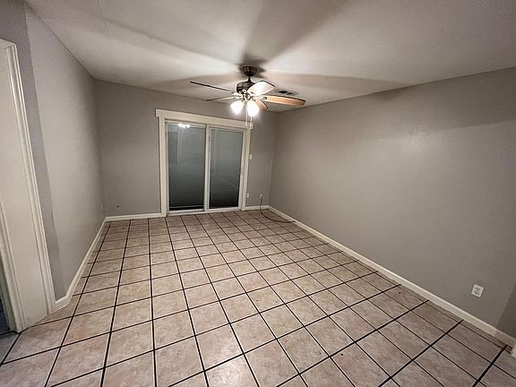 2nd image of 3757 Hemlock Ln