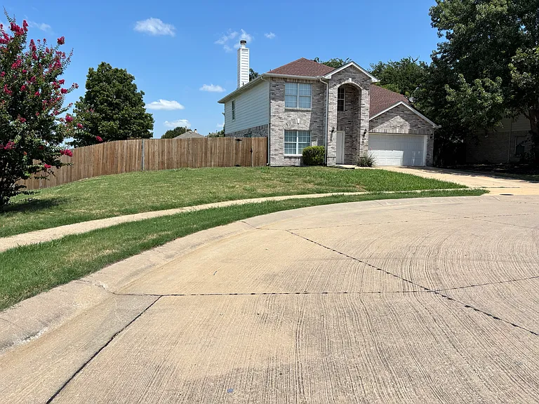 9328 Vernon Ct — Photo 15