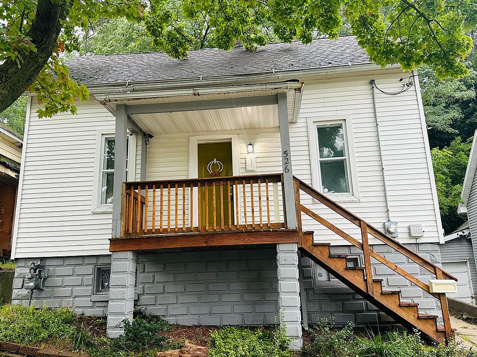 1st image of 526 Davis St