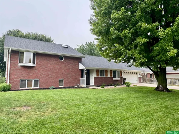 20 Eastridge Dr N, York, NE 68467