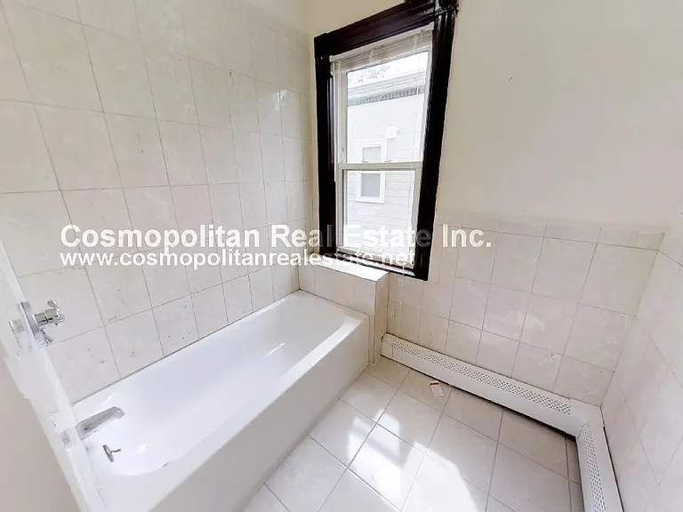 28 Temple St #3 — Photo 6
