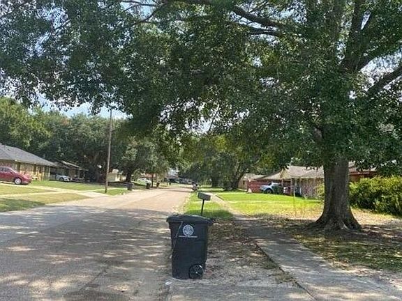 5th image of 5424 Laredo Ave