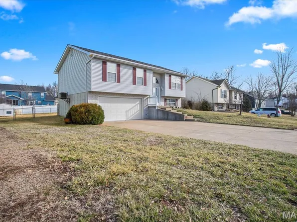 37 Adventura Dr, Festus, MO 63028