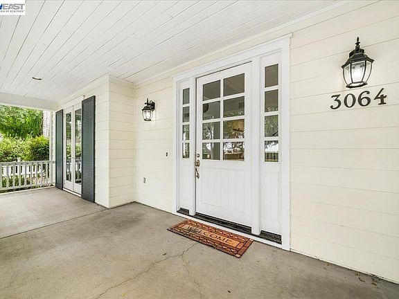 4th image of 3064 Redbridge Rd