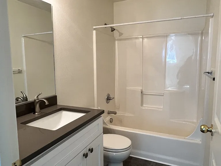 4059 Thoroughbred Ave SE — Photo 13