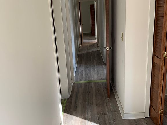 5th image of 64 E Main St