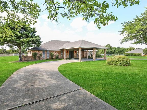 3rd image of 907 Nokomis Cir