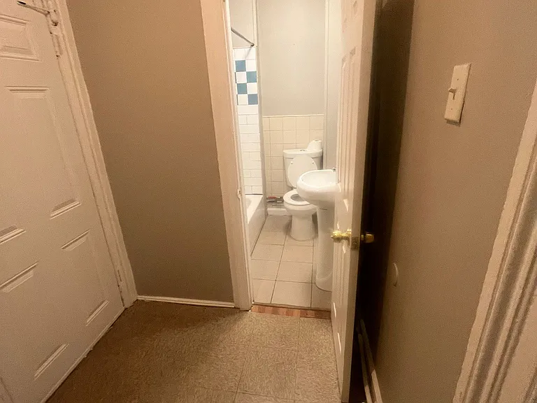 401 Marshall St #1R — Photo 4