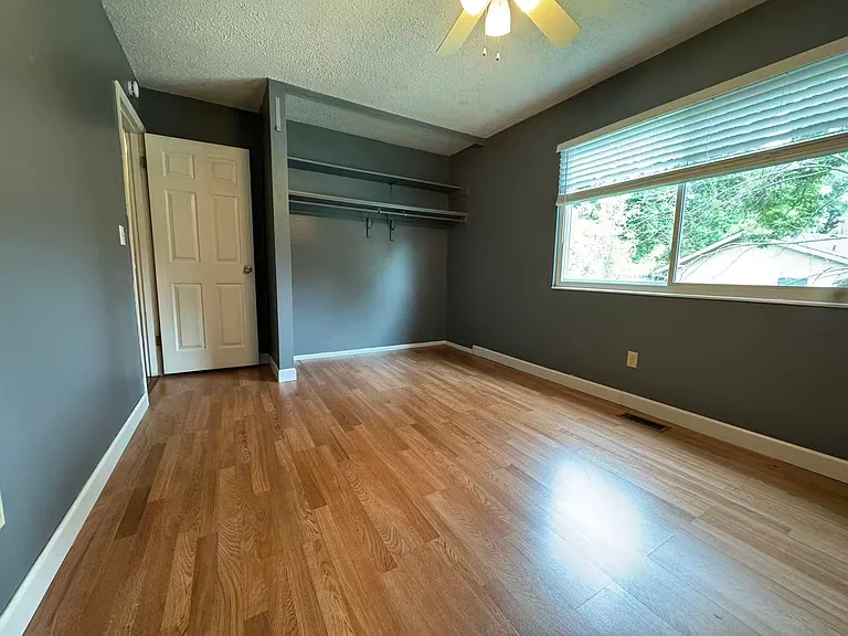 15420 Country Ridge Dr — Photo 12