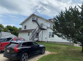 207 NW 2nd St, Greenfield, IA 50849