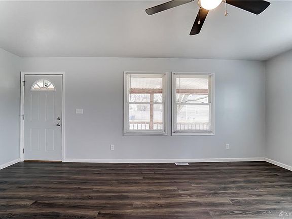 3rd image of 501 Dawes Ave