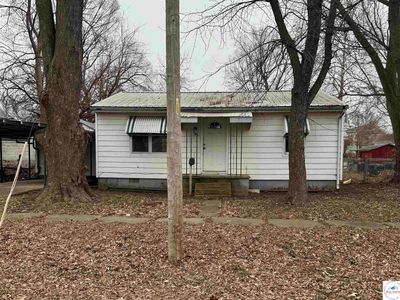 303 S Commercial St, Windsor, MO, 65360