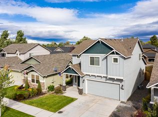 3038 NE Red Oak Dr, Bend, OR 97701