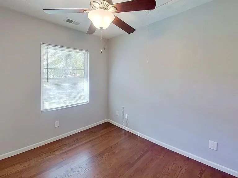 4942 Sheila Ln — Photo 12