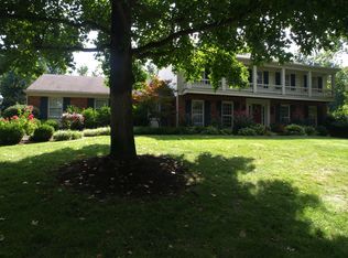 2036 Oak Dr, Saint Louis, MO