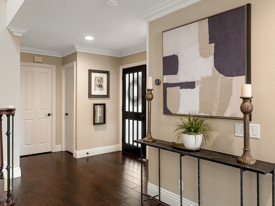 1st image of 48 La Paloma