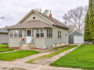 233 S Main St, Roland, IA 50236