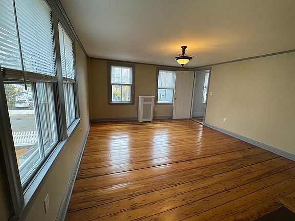 3rd image of 38 Park St #B