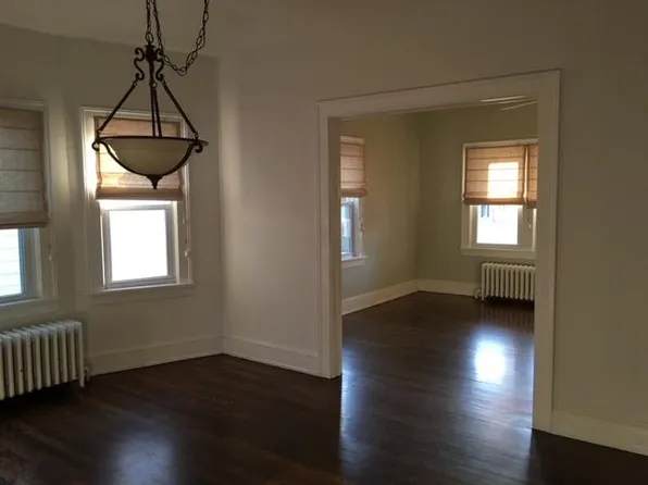 11 Willow St, Beacon, NY 12508