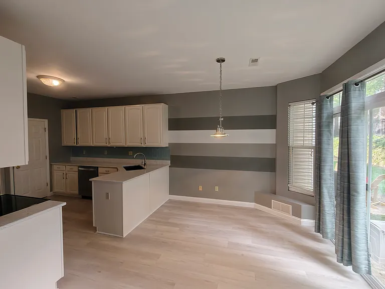 710 Kingston Terrace Ct — Photo 5