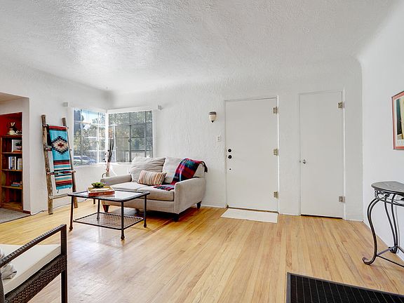 3rd image of 408 Carlisle Blvd SE