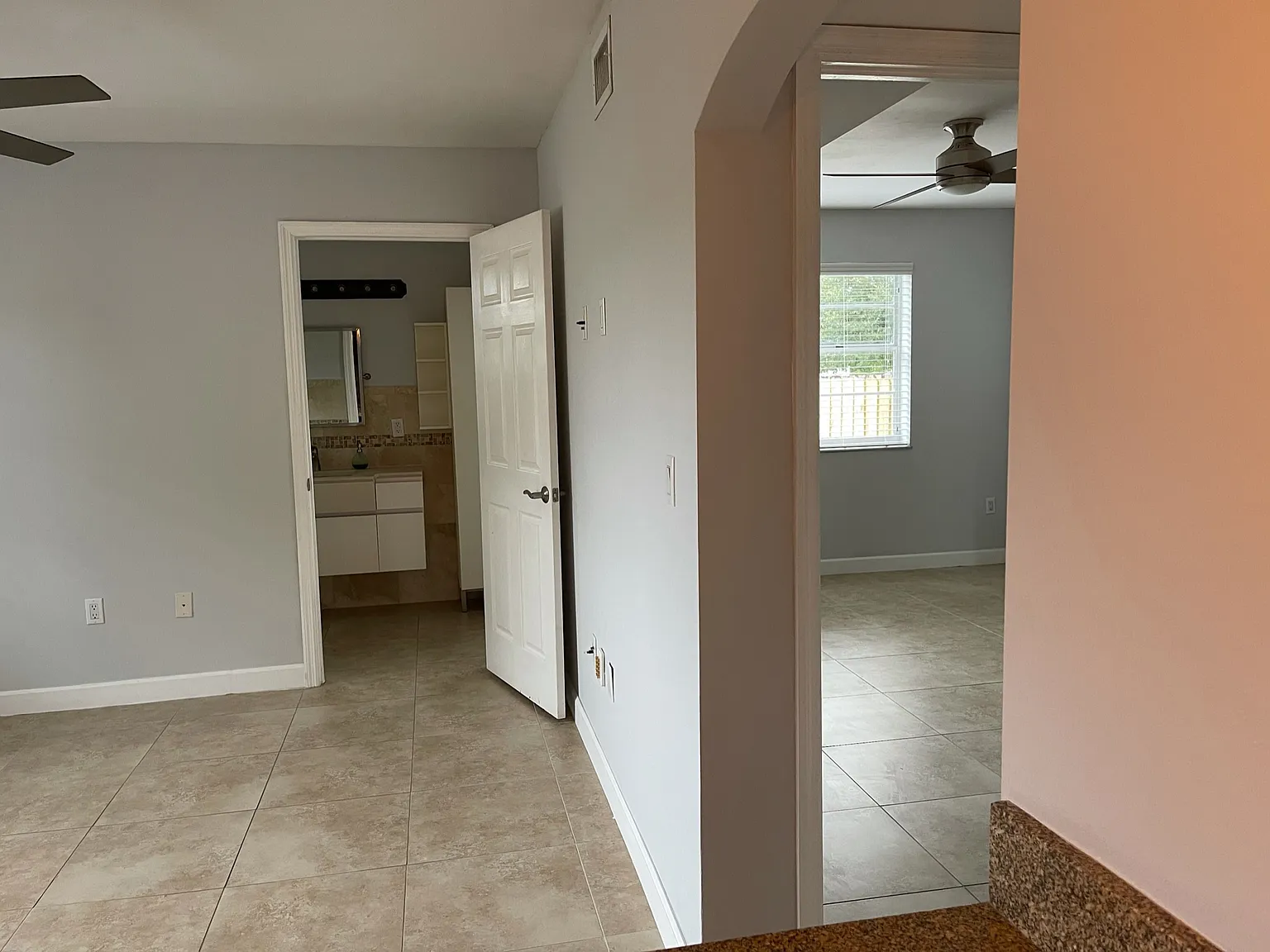 2643 SW 64th Ave — Photo 4