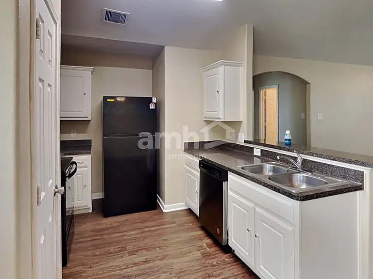 28926 Village Creek Loop — Photo 3