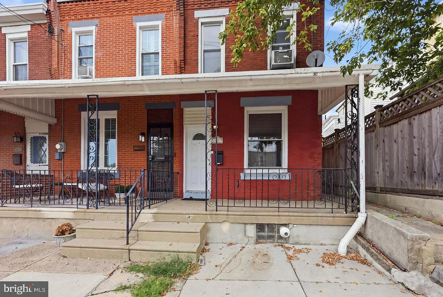 2 bed, 1.0 bath, 1200 sqft, $2,100 — Photo 1