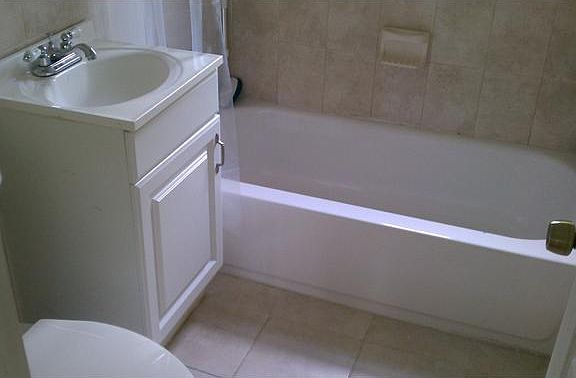 4th image of 430 NE 38th St APT 2