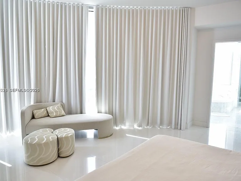 17475 Collins Ave #2802 — Photo 17