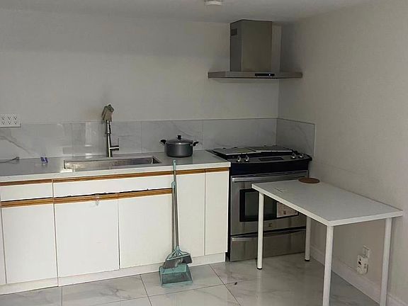 3rd image of 91 Bushmills Sq #Basement
