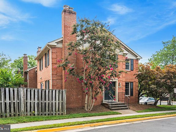 2nd image of 2738 Carter Farm Ct