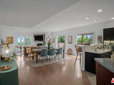 1248 N Laurel Ave APT 302, West Hollywood, CA, 90046