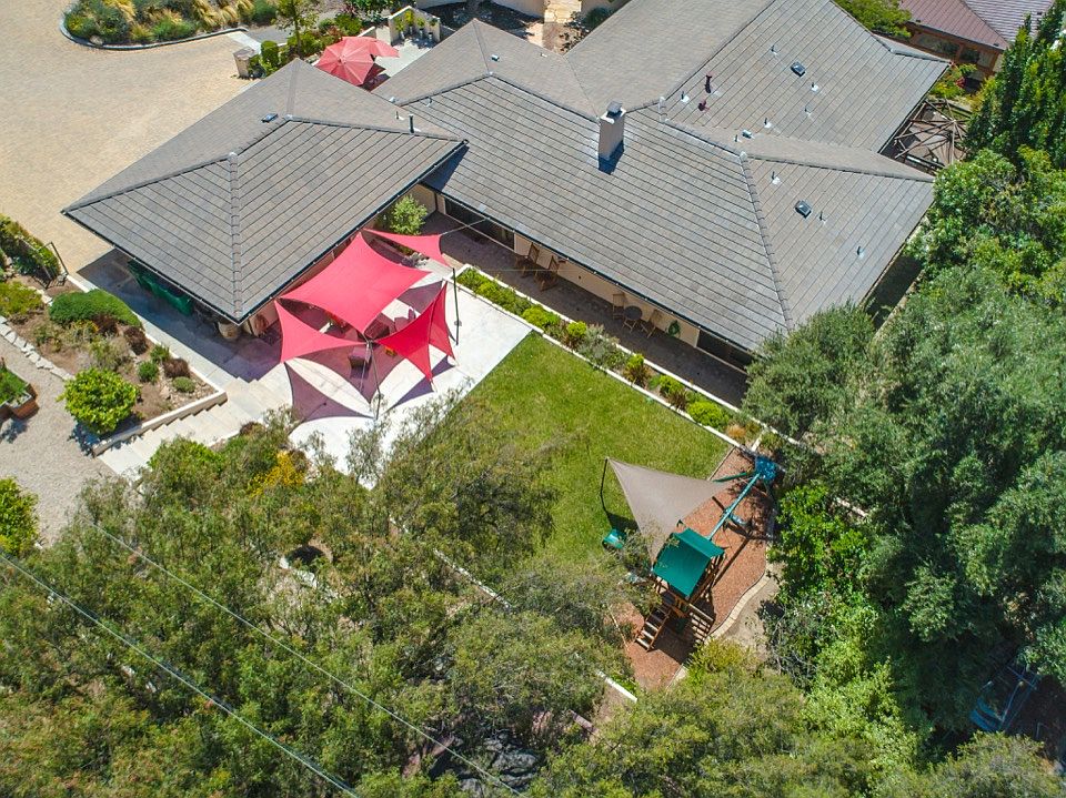 2nd image of 10551 Newport Blvd