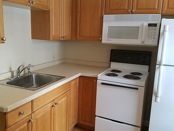 2nd image of 2341B W 5th St