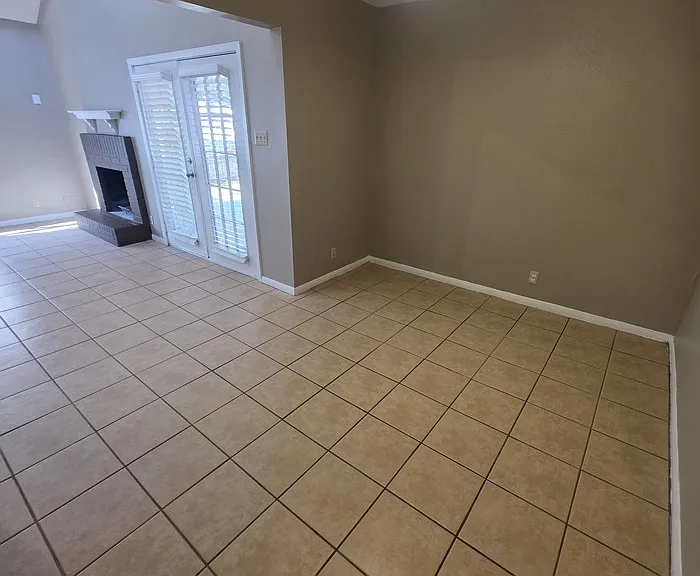 4243 Siesta Ln — Photo 7