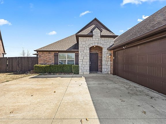 2nd image of 5703 SW Gunstock Rd