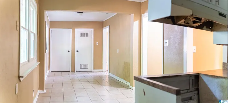 3 bed, 2.0 bath, 900 sqft, $1,250 — Photo 4