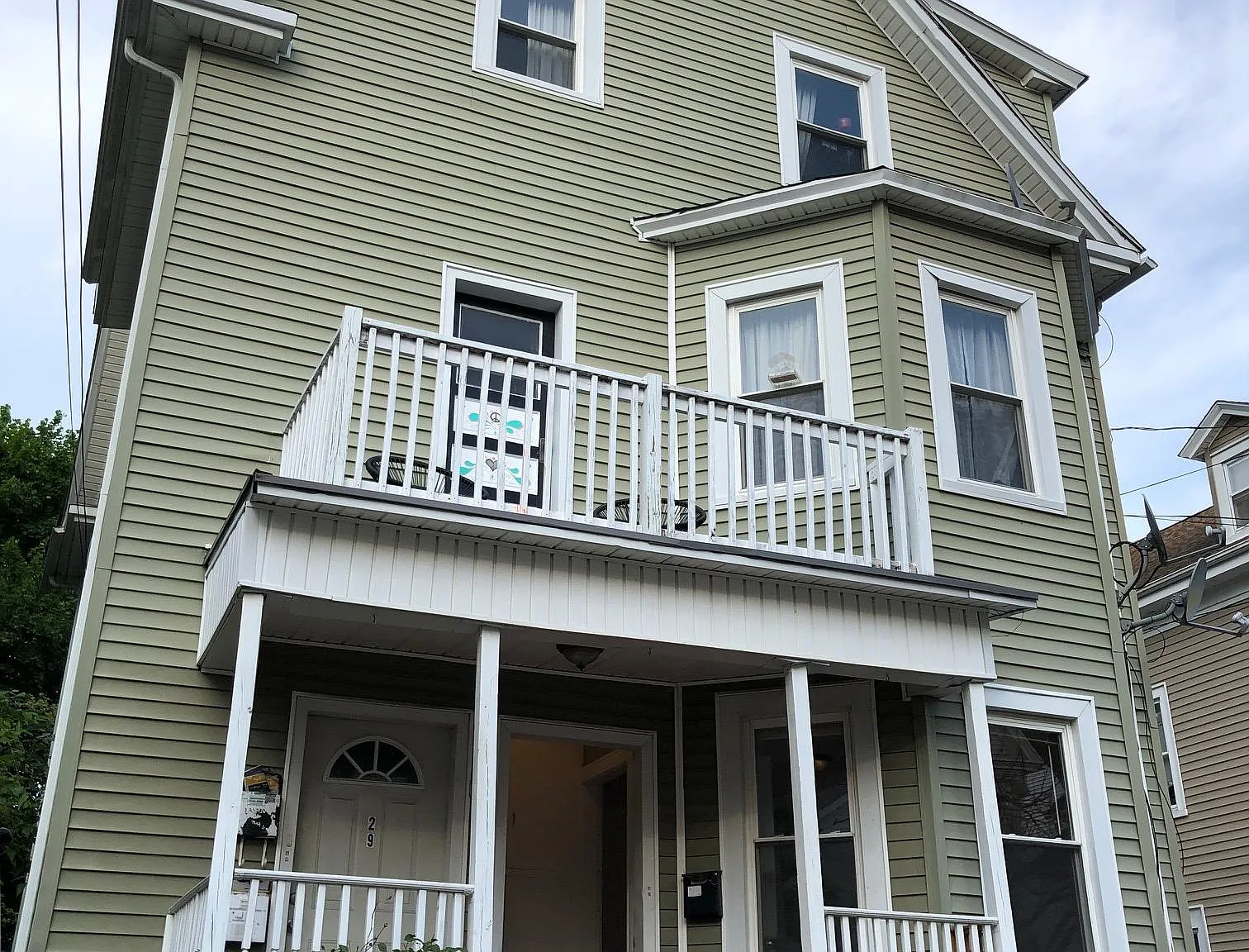 27 Violet St — Photo 2