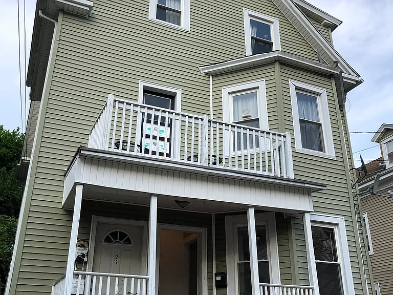 27 Violet St #1 — Photo 2