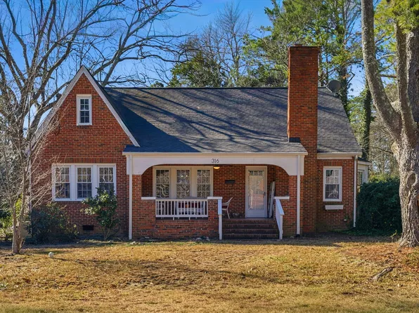 316 Angier Rd, Fuquay Varina, NC 27526