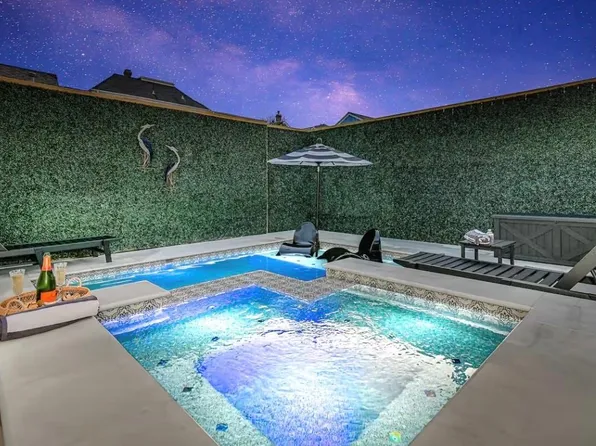 1711 Winnie St, Galveston, TX 77550