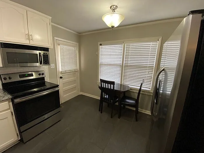 817 Chambers Dr NE — Photo 7